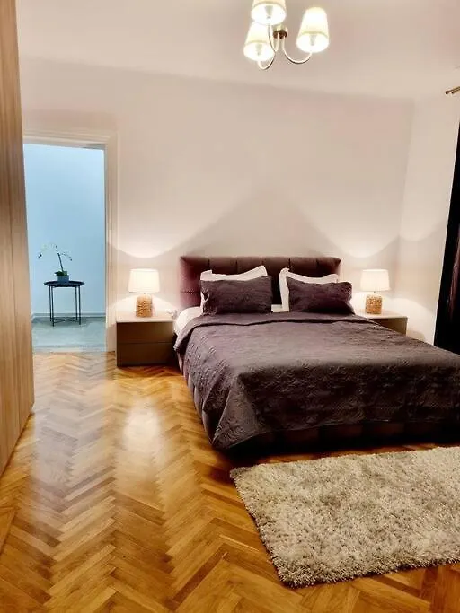 Cozy Apartment Near City Center Bukareszt