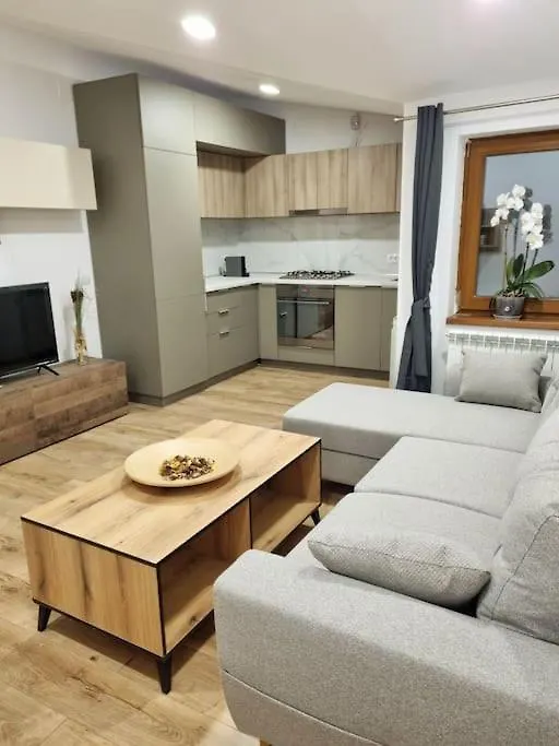 Cozy Apartment Near City Center Βουκουρέστι